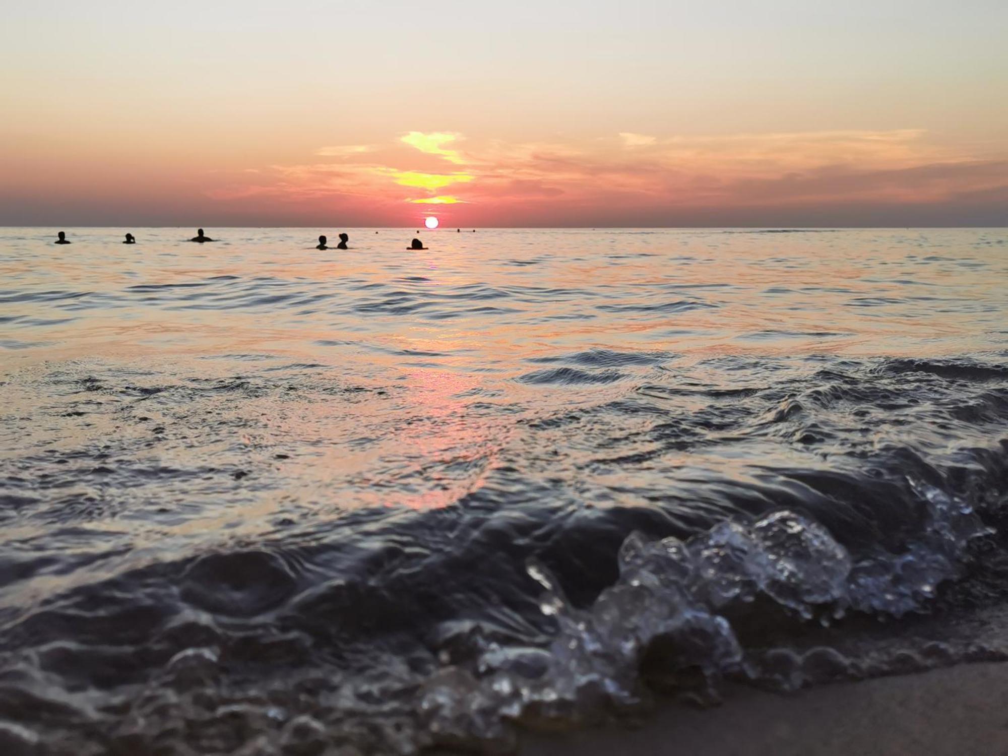 Отель Lanting Patong Экстерьер фото