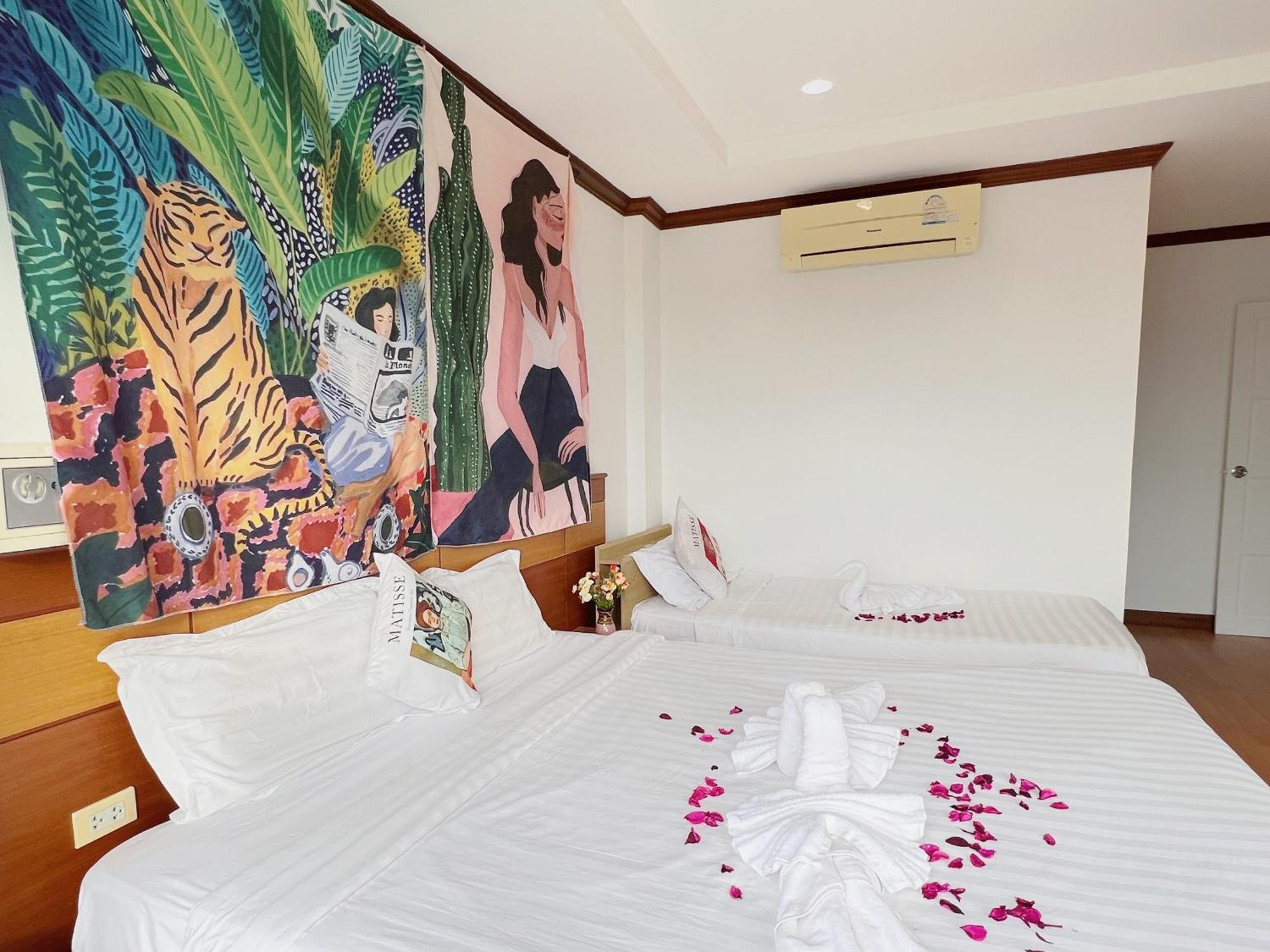 Отель Lanting Patong Экстерьер фото